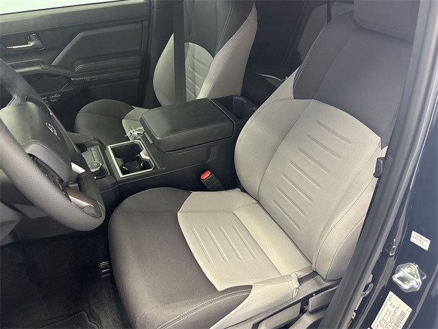 2025 Toyota Tacoma TRD Sport 4x4 photo 4