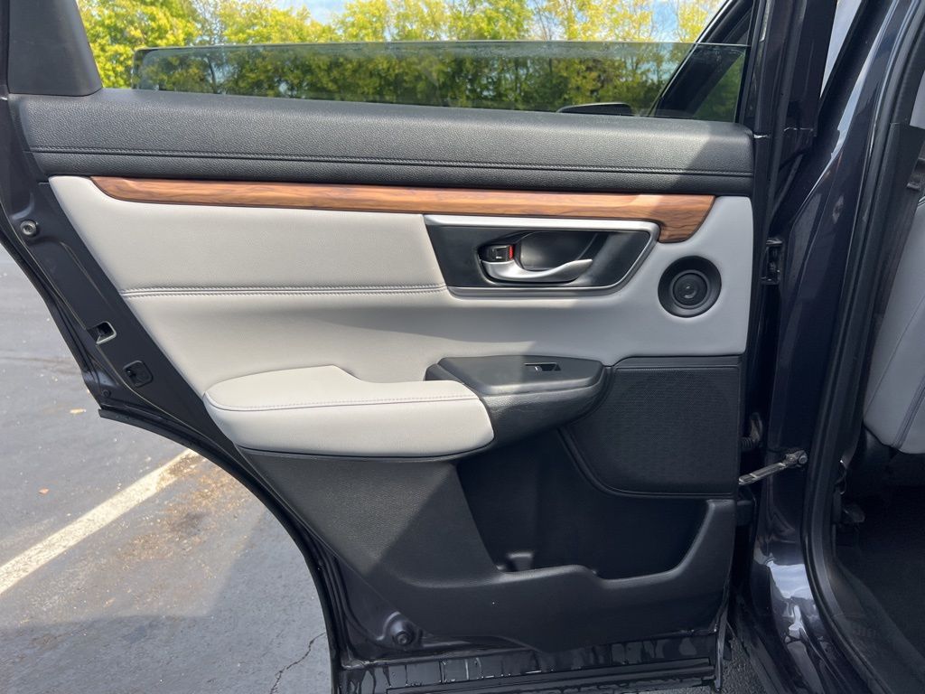2018 Honda CR-V Touring photo 21