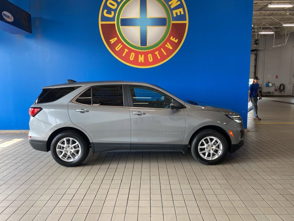 2024 Chevrolet Equinox LT photo 17