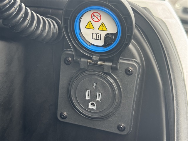 2025 Ram 1500 photo 16