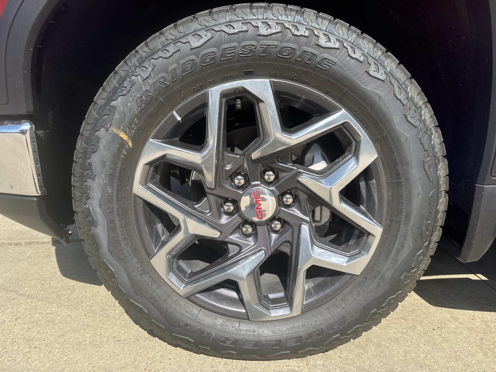 2026 Gmc Sierra SLT photo 4