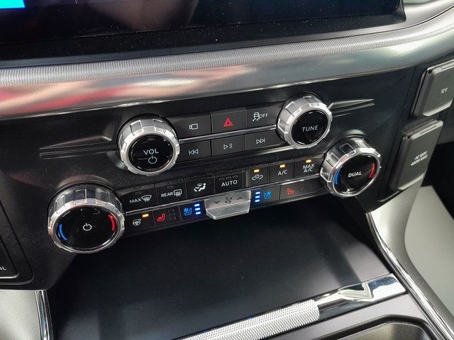2025 Ford F-150 Lariat photo 23