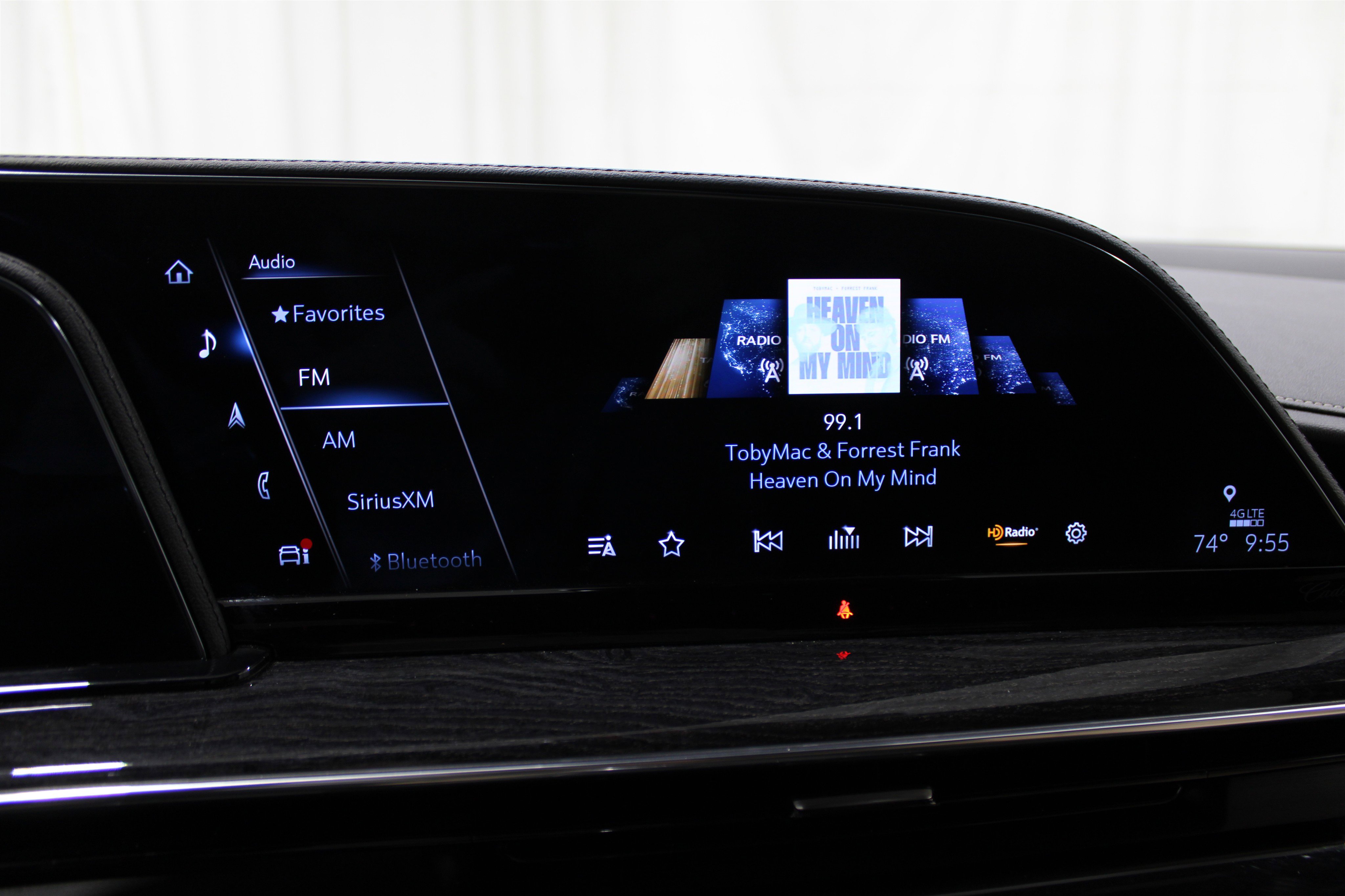 2023 Cadillac Escalade ESV Premium Luxury photo 14
