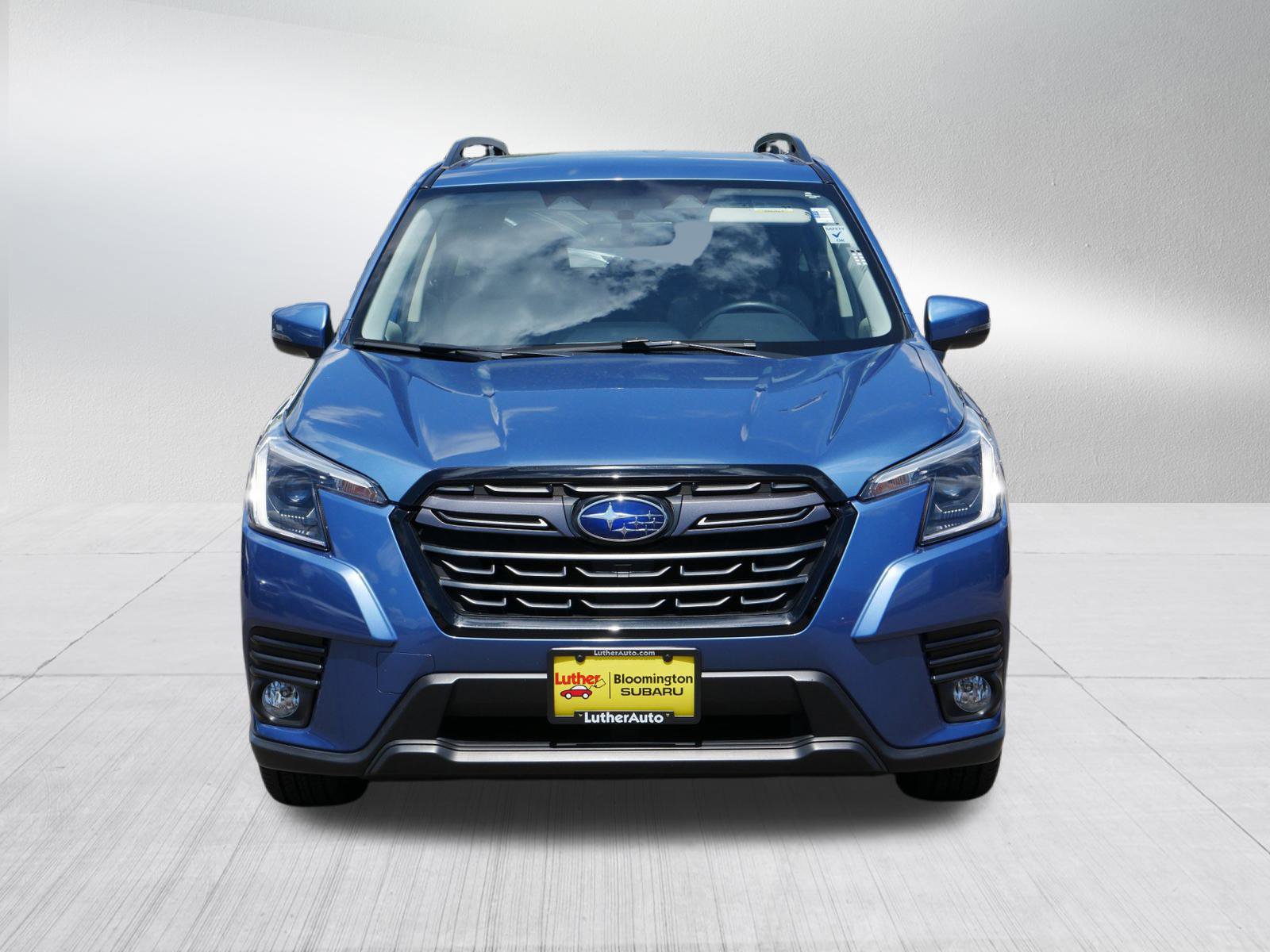 2023 Subaru Forester Limited photo 2