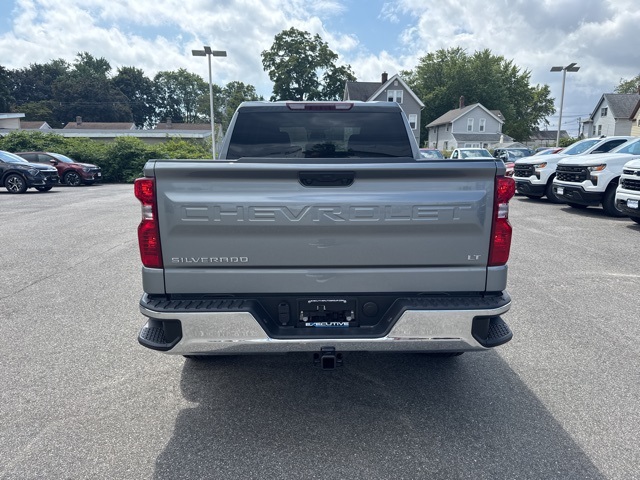 2025 Chevrolet Silverado 1500 LT photo 4
