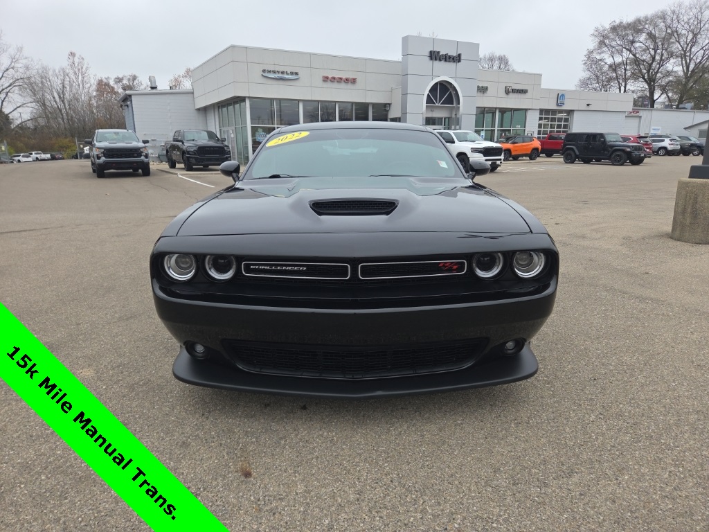 2022 Dodge Challenger R/T photo 2