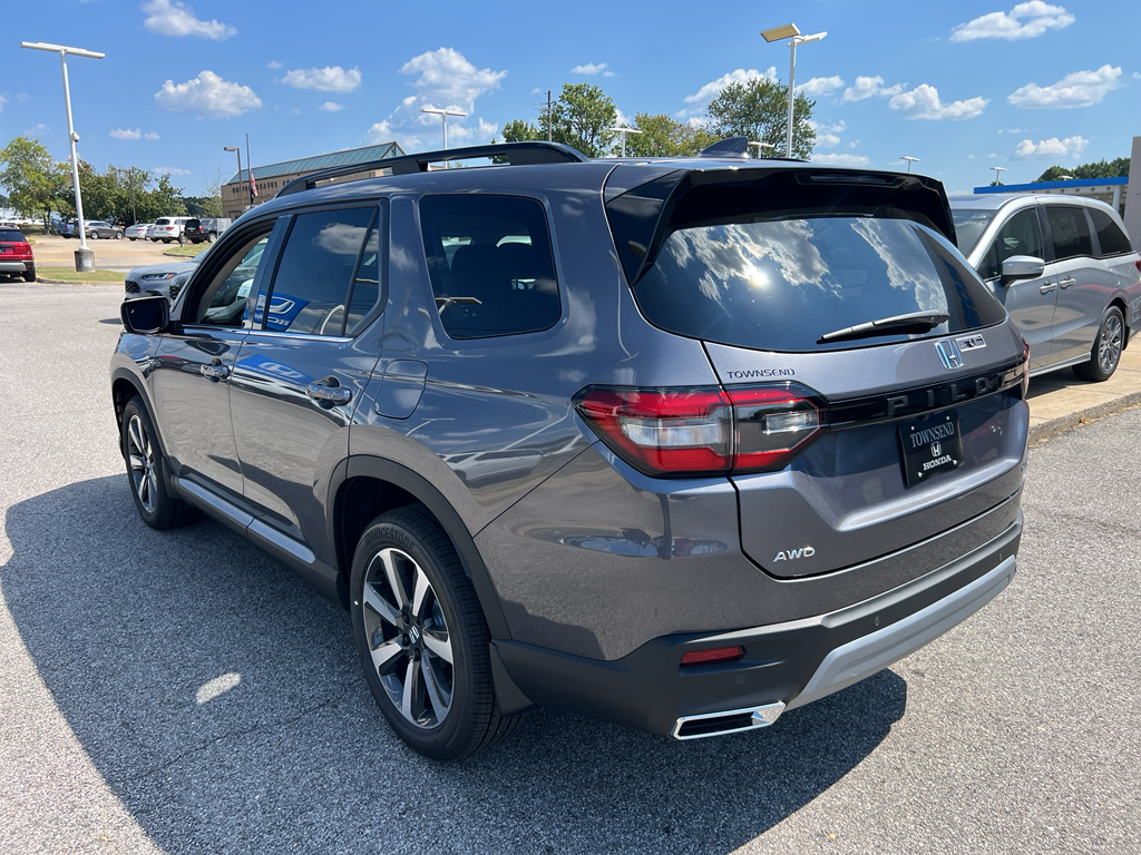 2025 Honda Pilot Touring photo 4
