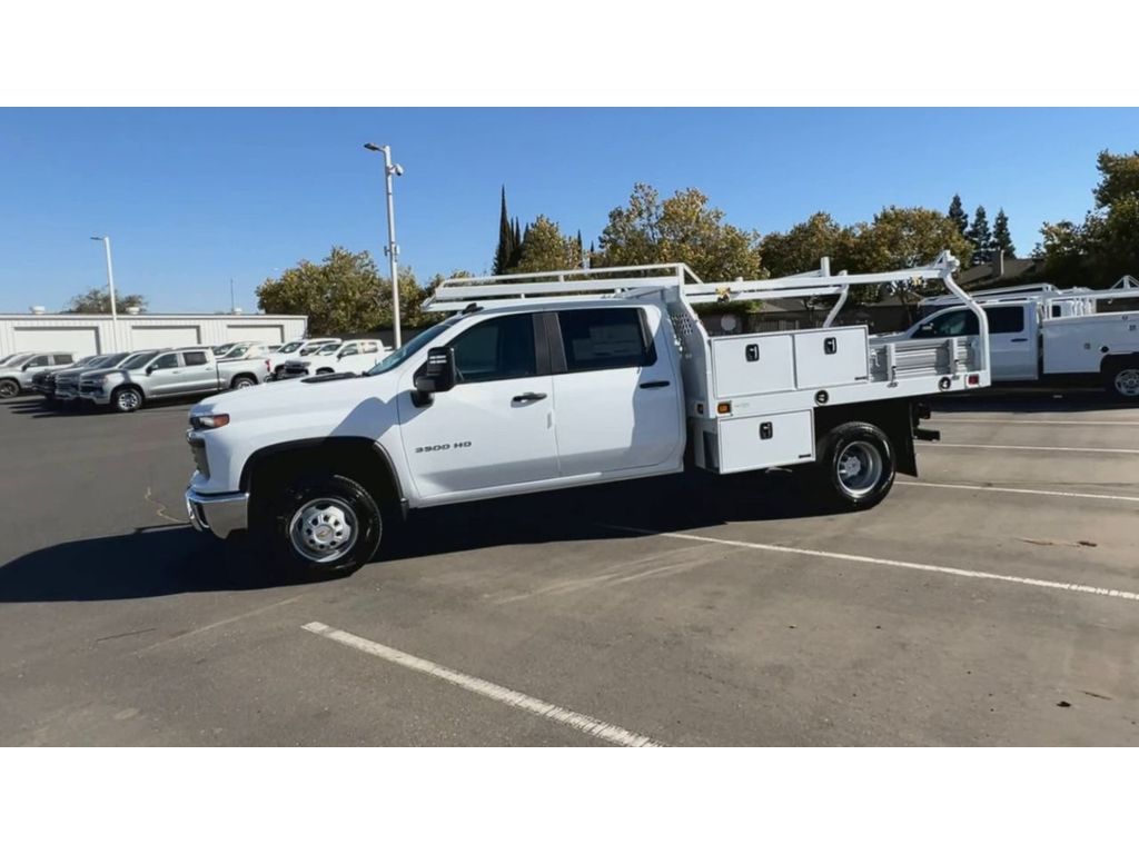2024 Chevrolet Silverado 3500HD Work Truck photo 6