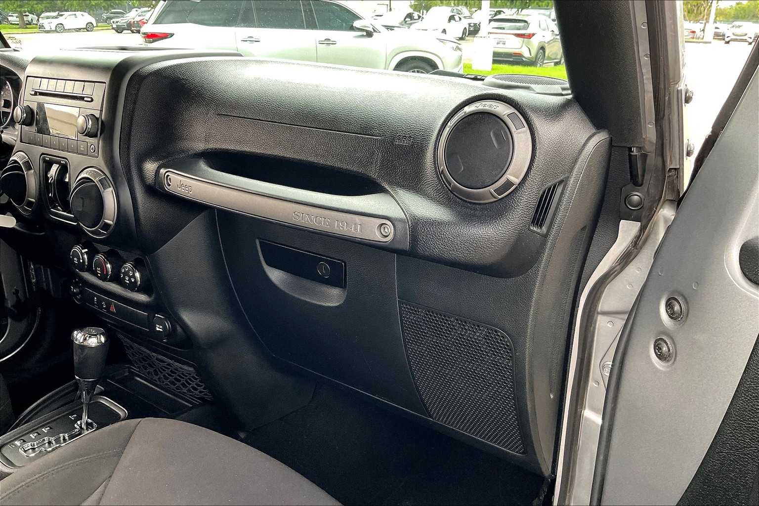 2018 Jeep Wrangler Unlimited Sport S photo 15