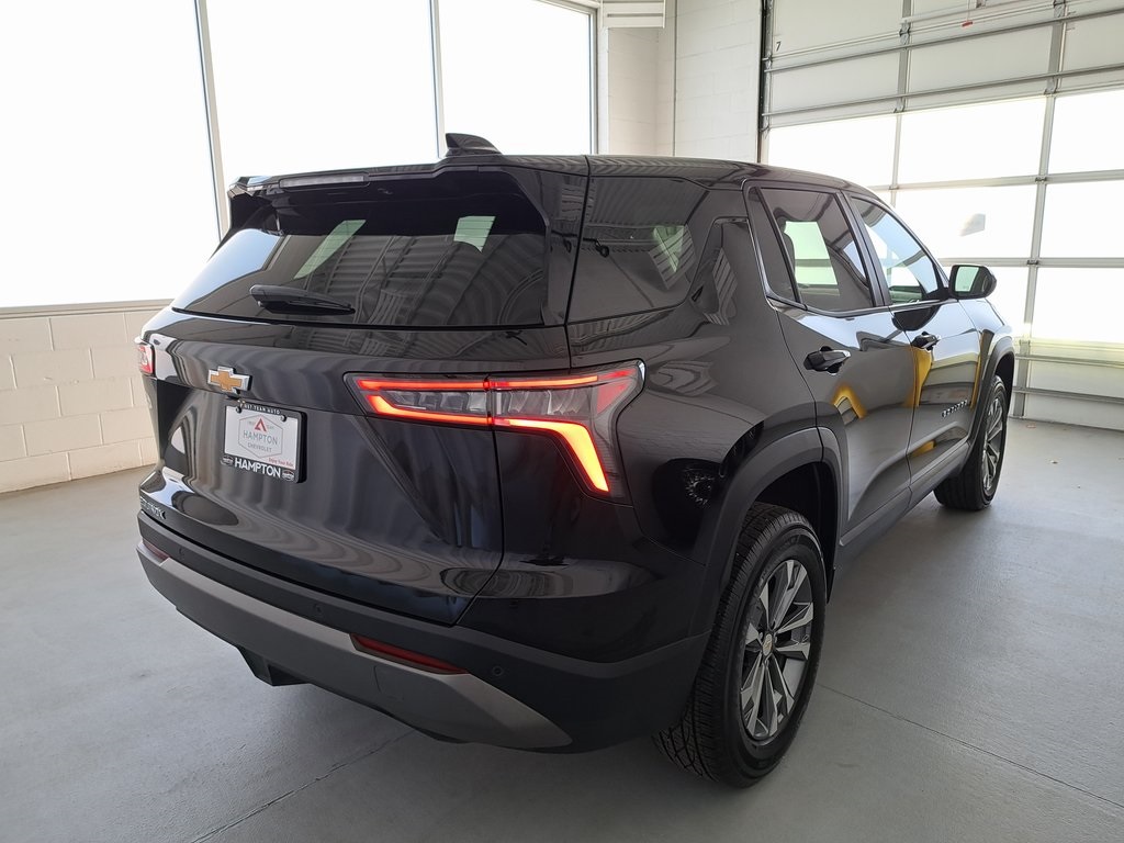 2025 Chevrolet Equinox LT photo 3