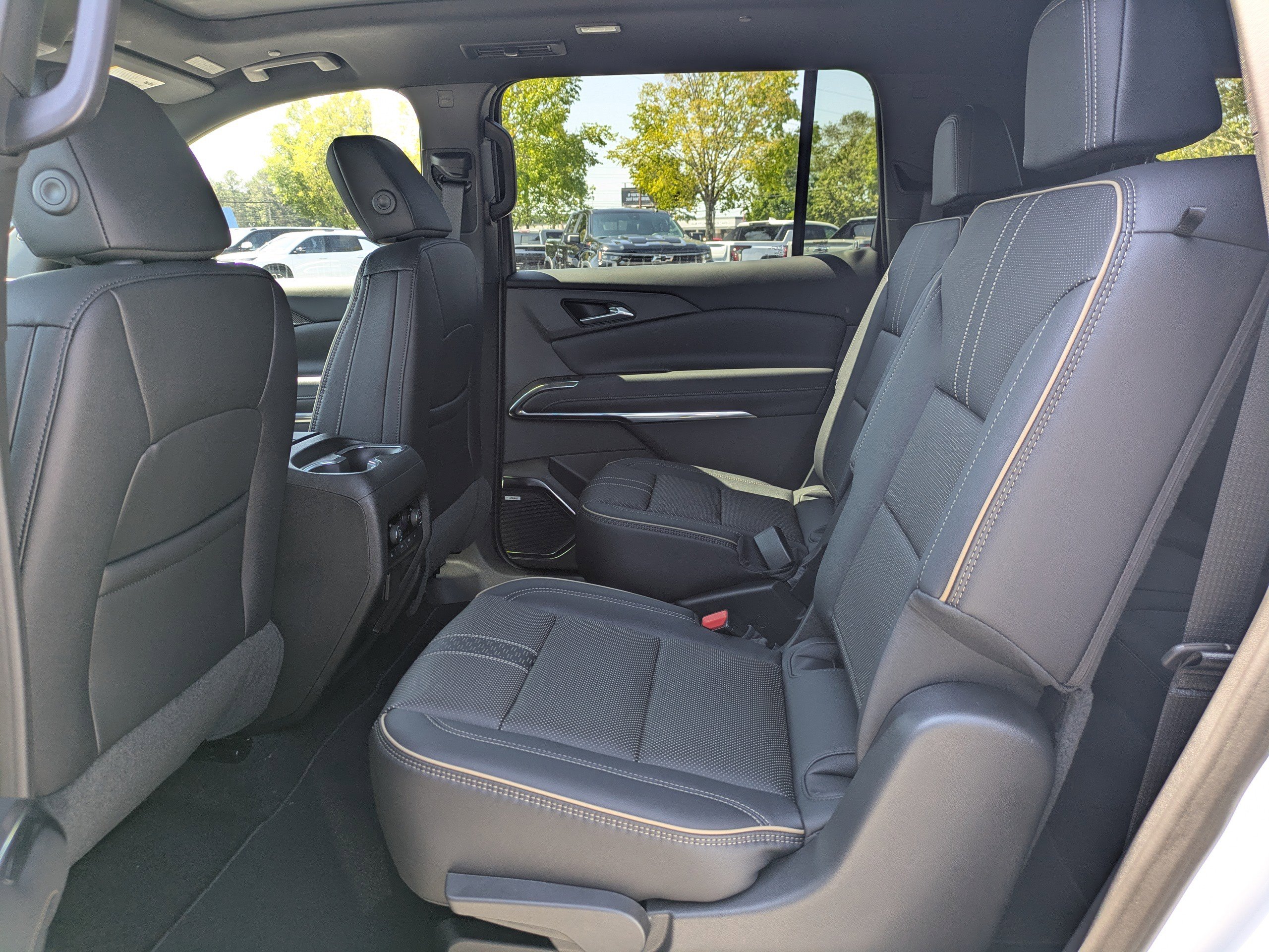 2026 Chevrolet Traverse High Country photo 11