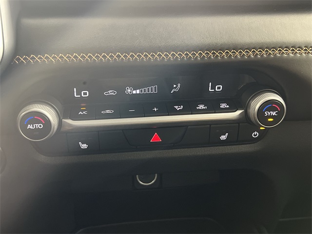 2025 Mazda CX-50 Premium photo 17