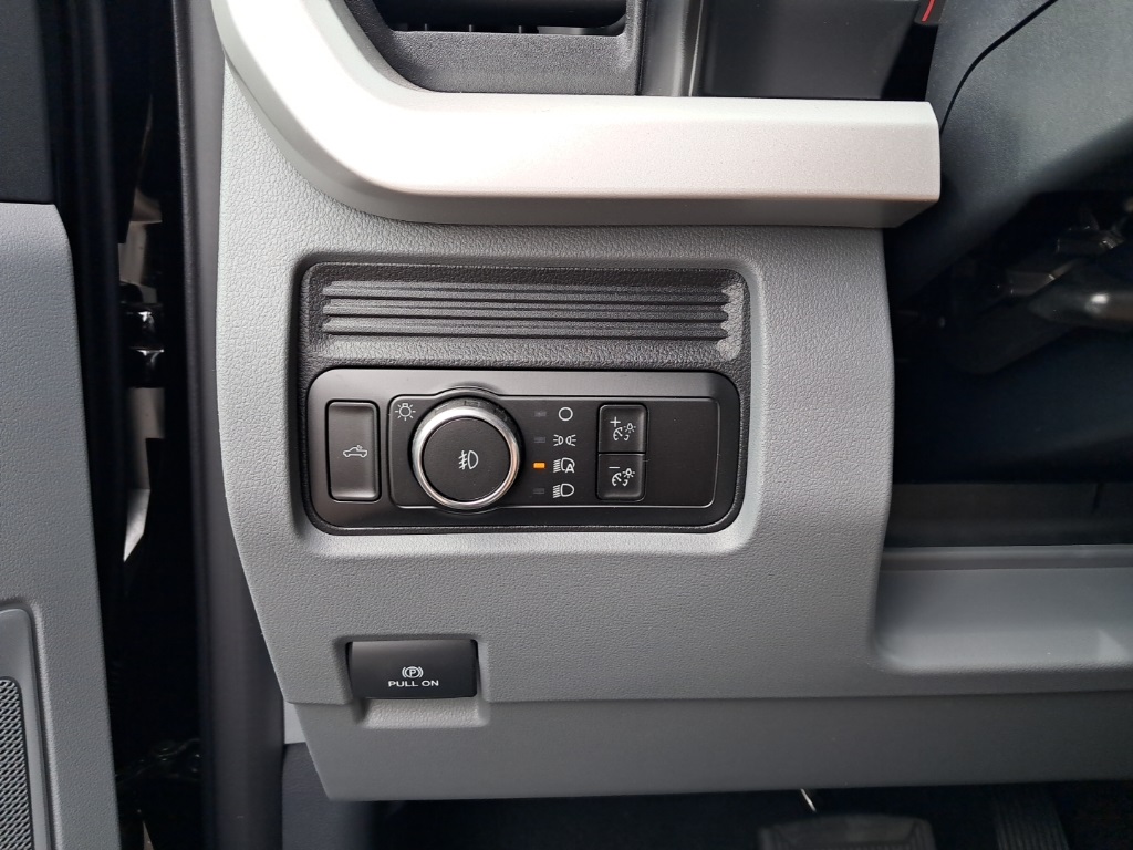 2025 Ford F-350 XLT photo 9