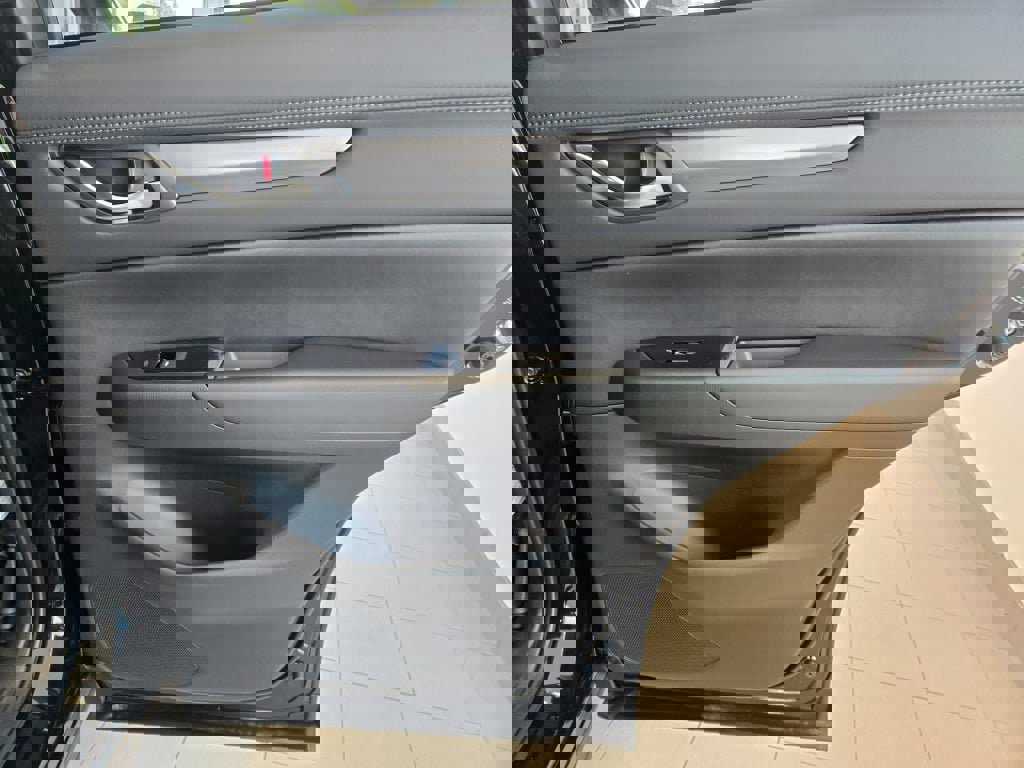 2025 Mazda CX-5 2.5 S Preferred photo 7