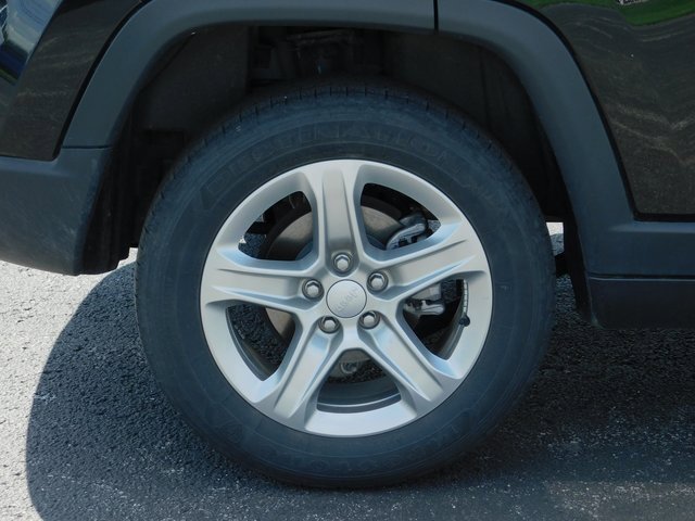 2024 Jeep Compass North Edition Latitude photo 8
