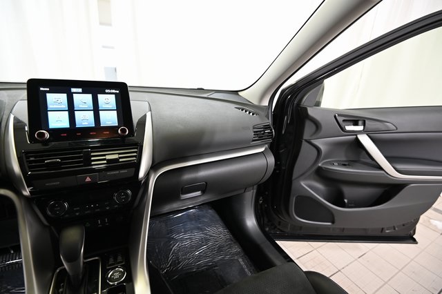 2024 Mitsubishi Eclipse Cross SE photo 24