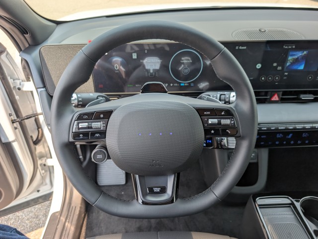 New 2025 ATLAS WHITE/BLACK Hyundai XRT image 13