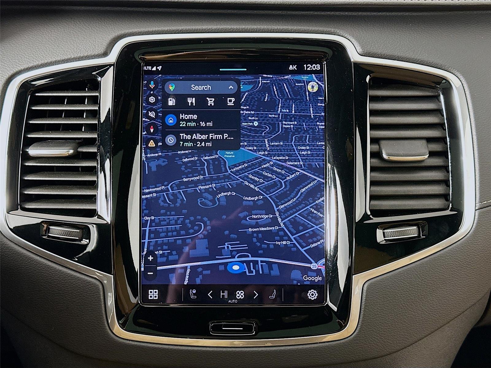 2025 Volvo XC90 photo 13