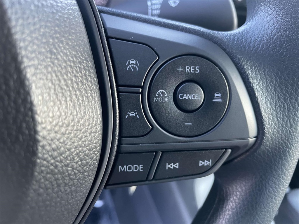 2025 Toyota Corolla LE photo 21