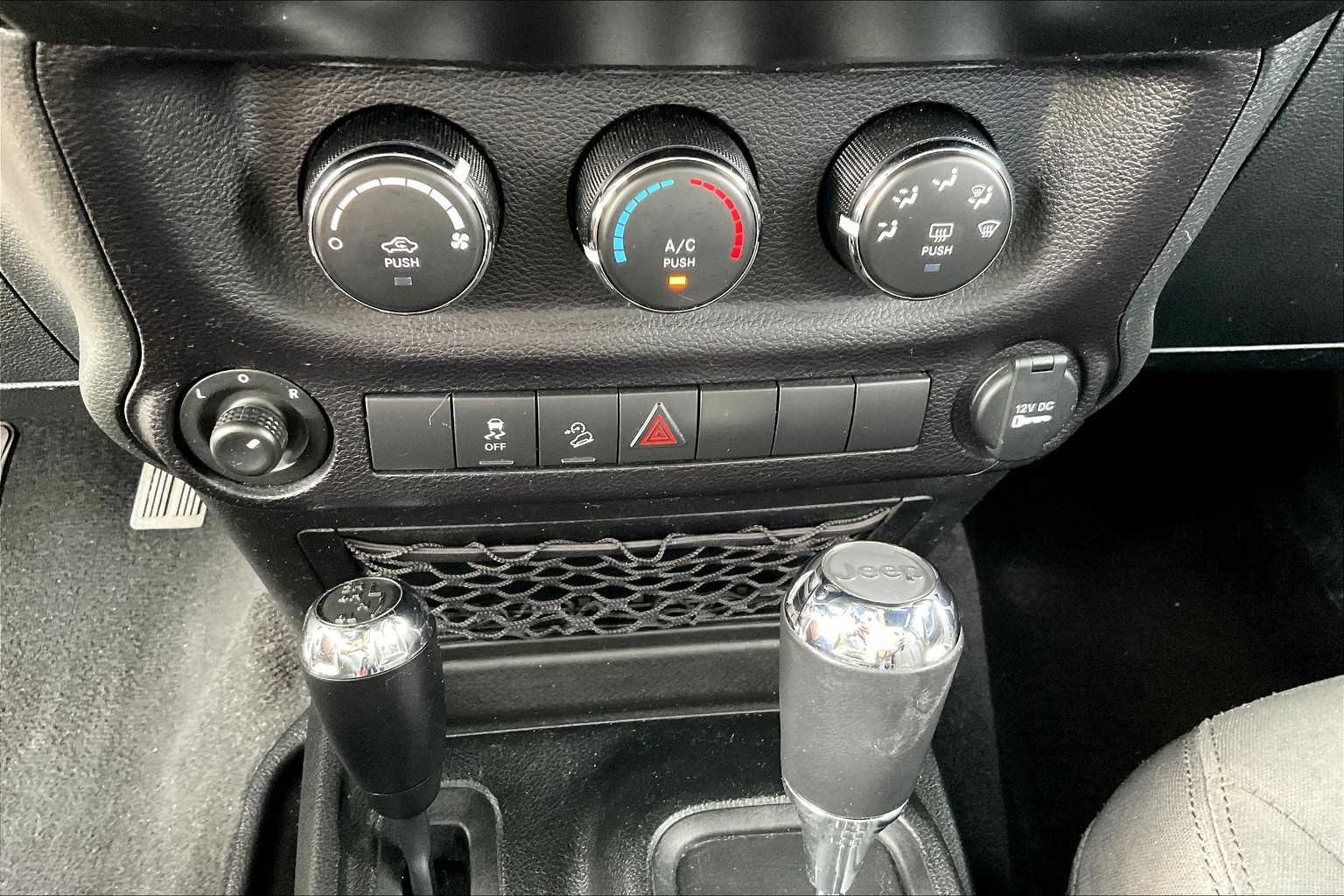 2018 Jeep Wrangler Unlimited Sport S photo 27