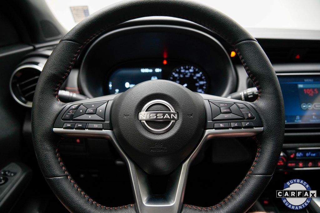 2022 Nissan Kicks SR photo 12