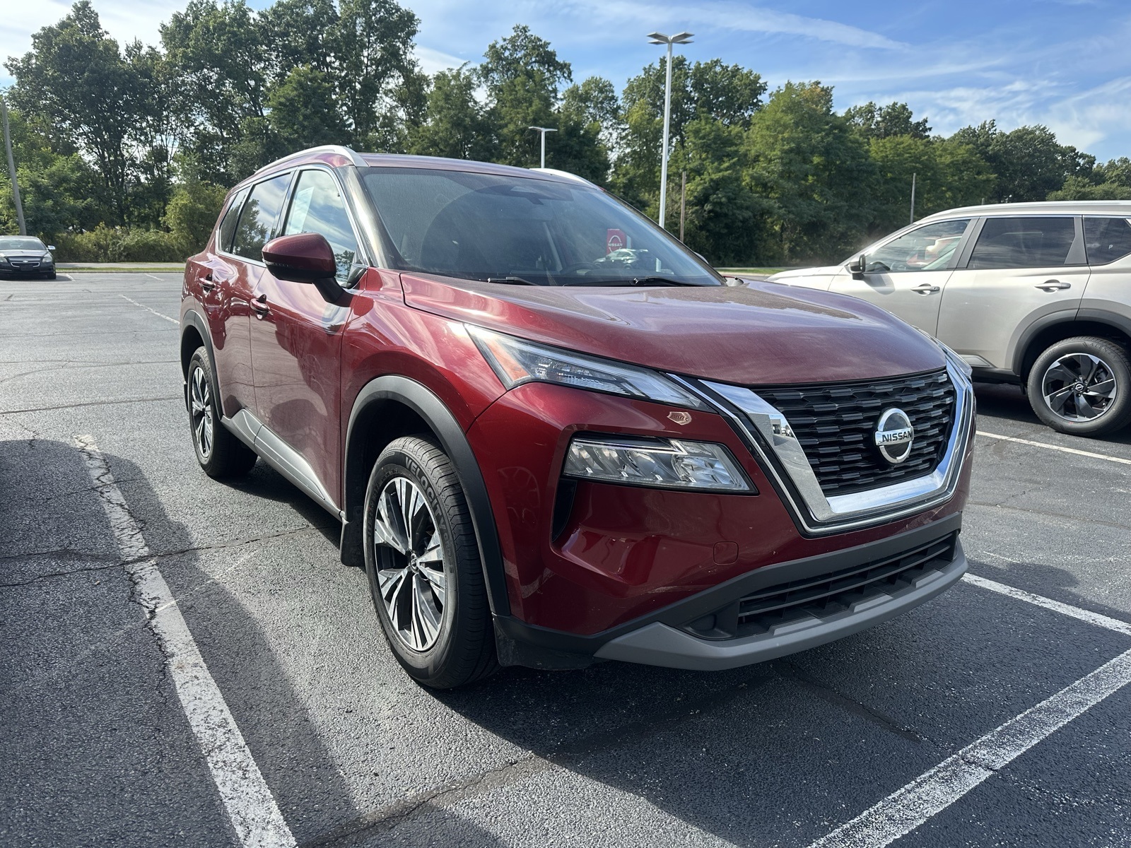 2021 Nissan Rogue SV photo 5
