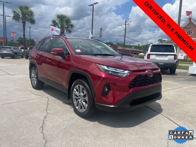 2024 Toyota RAV4 XLE Premium photo 3