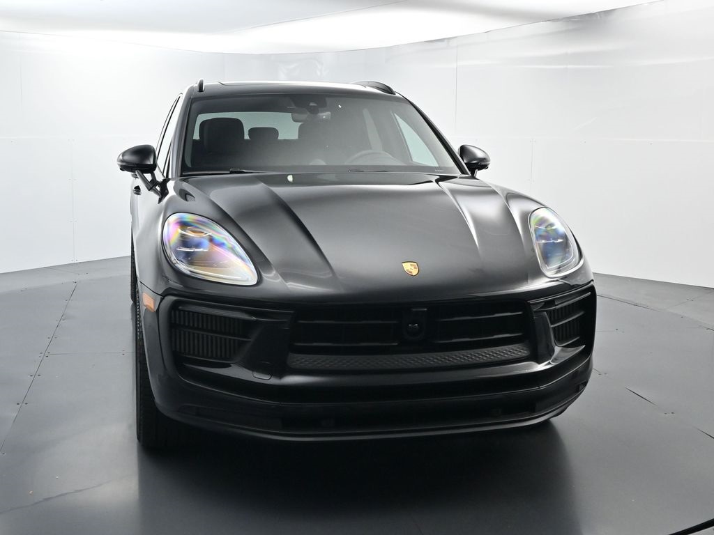 2026 Porsche Macan S photo 17