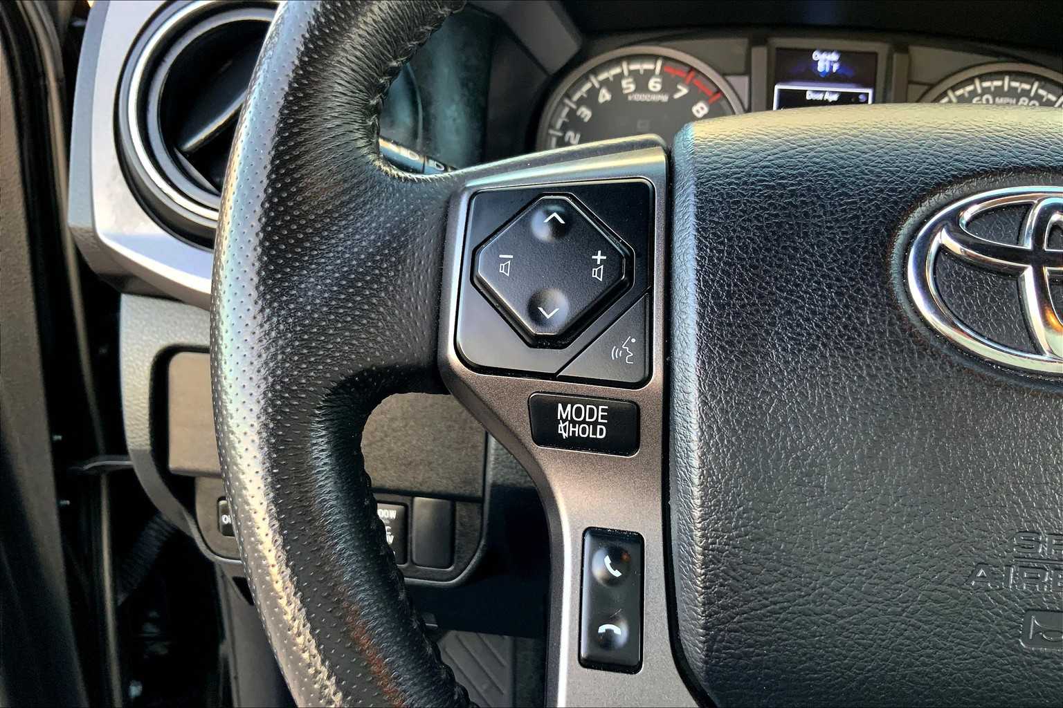 2023 Toyota Tacoma TRD photo 22