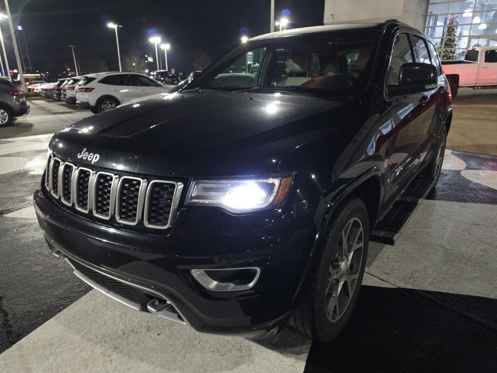2018 Jeep Grand Cherokee Limited Sterling Edition's photo