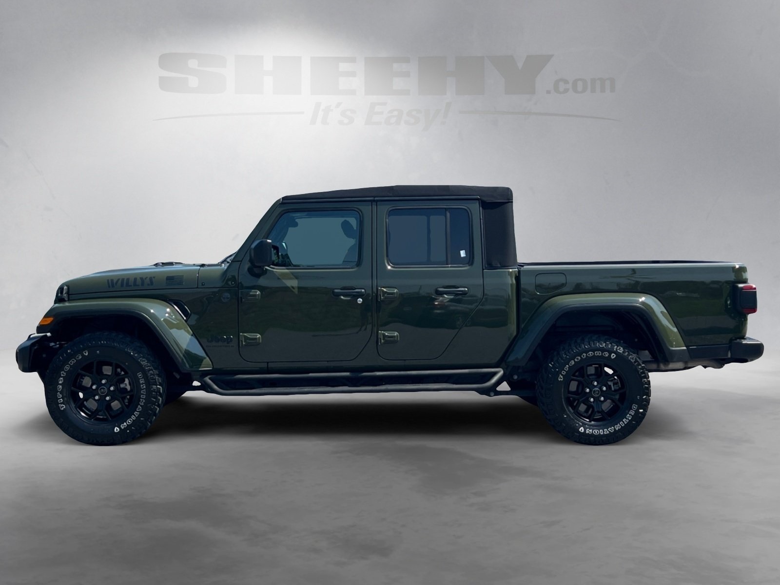 2024 Jeep Gladiator Willys photo 3
