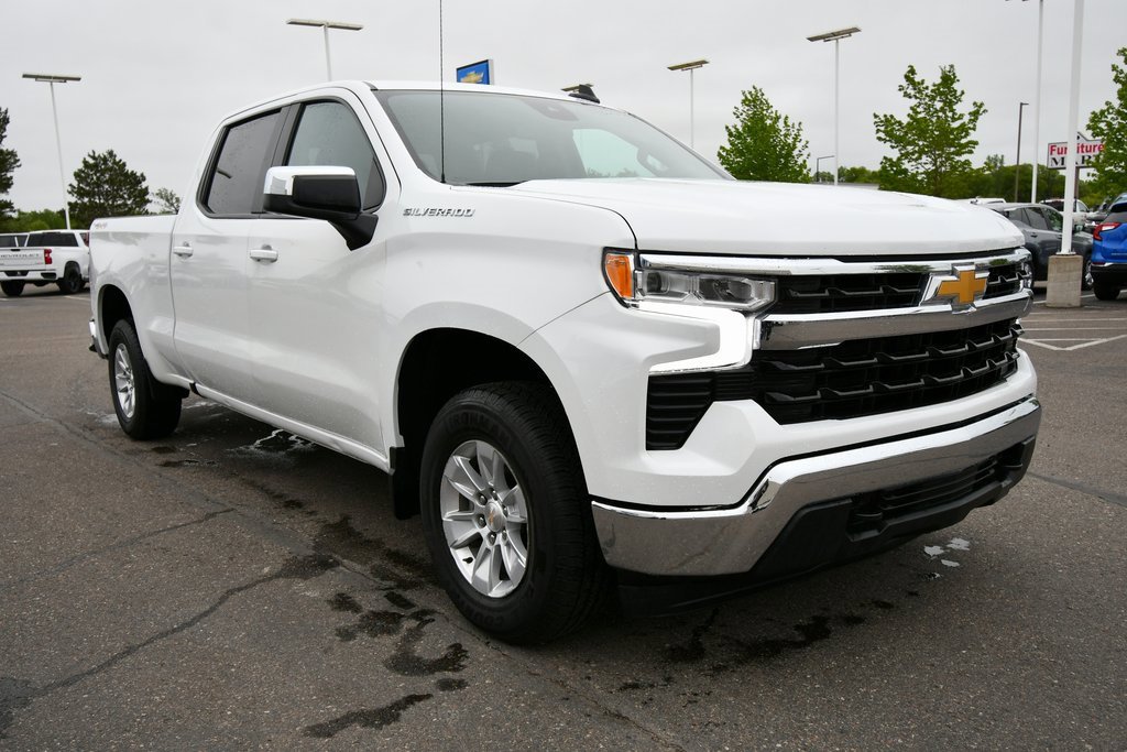 2023 Chevrolet Silverado 1500 LT photo 9