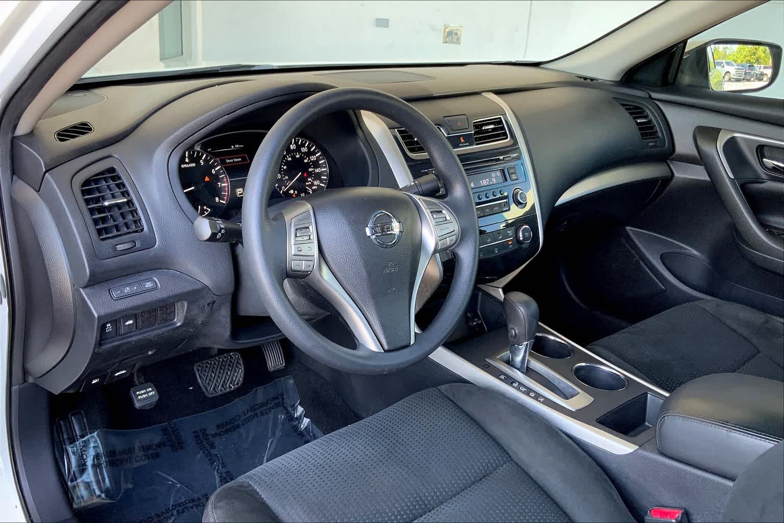 2015 Nissan Altima 2.5 S photo 15