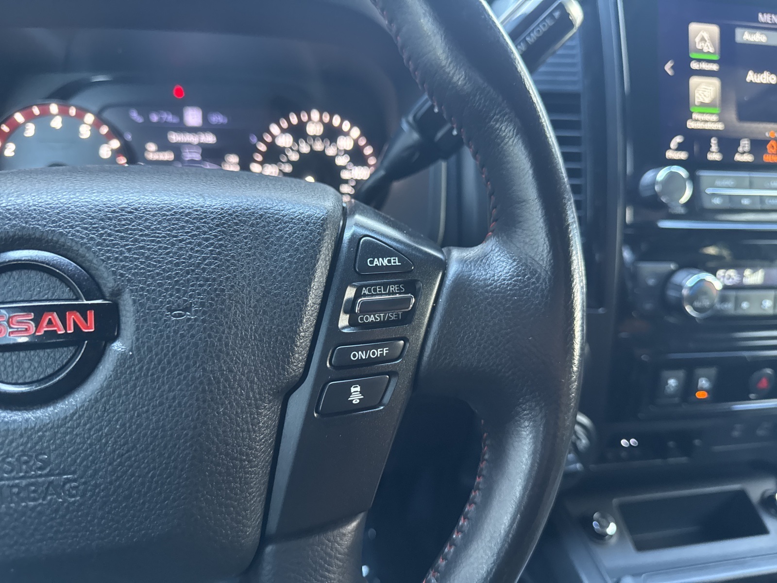 2021 Nissan Titan PRO-4X photo 30