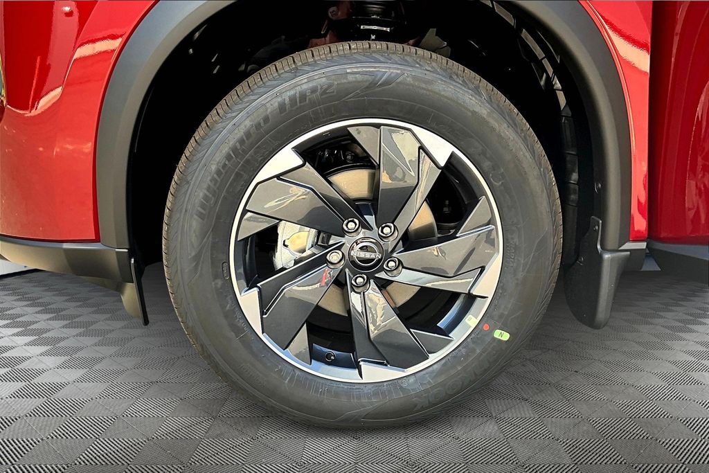2026 Nissan Rogue SV photo 12