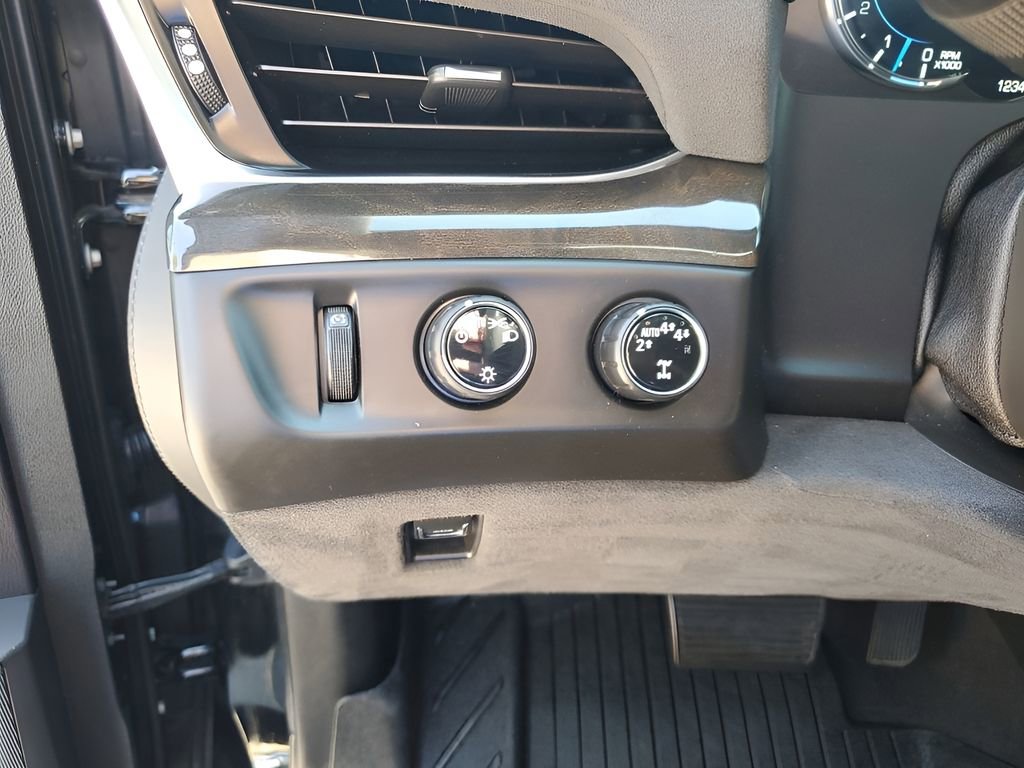 2020 Cadillac Escalade Platinum photo 32
