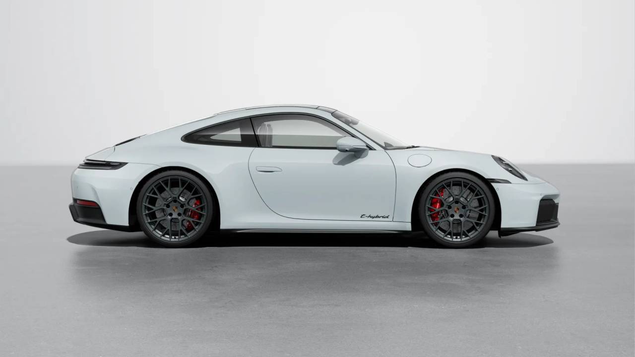 2026 Porsche 911 4 GTS photo 7