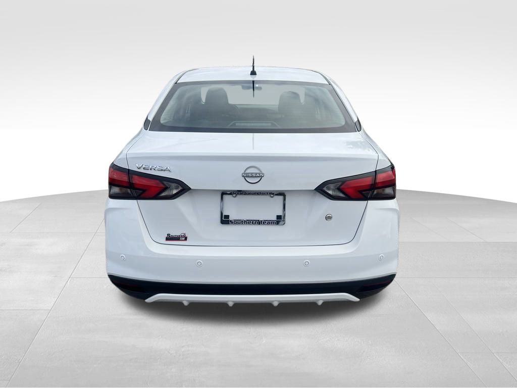 2025 Nissan Versa S photo 4