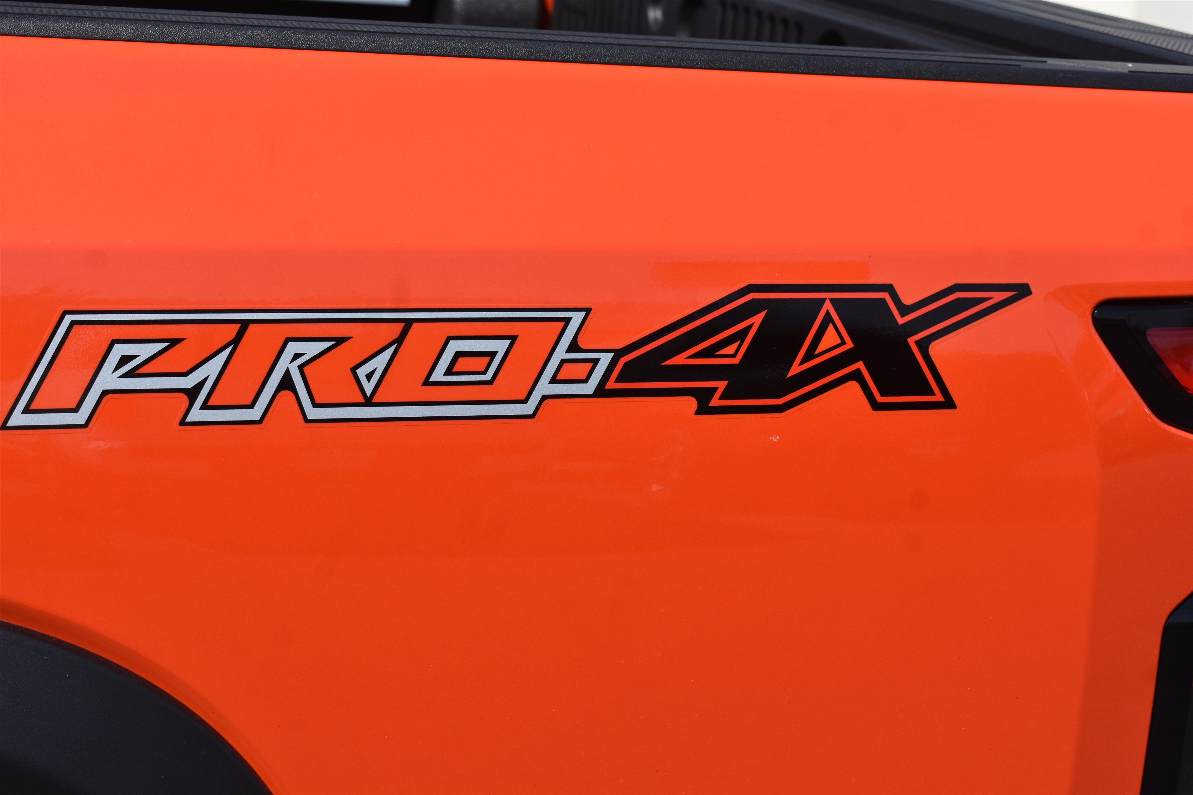 2026 Nissan Frontier Crew Cab PRO-4X photo 3