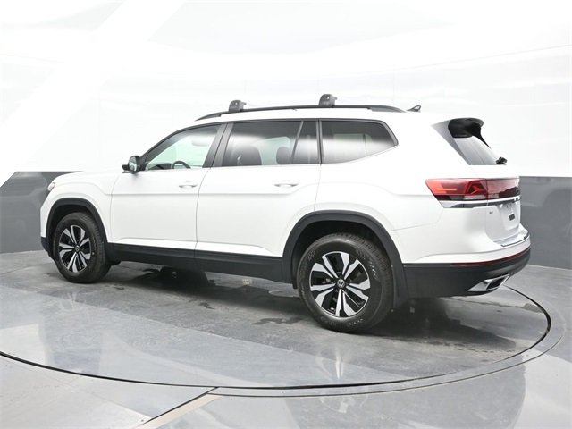 2026 Volkswagen Atlas SE photo 3