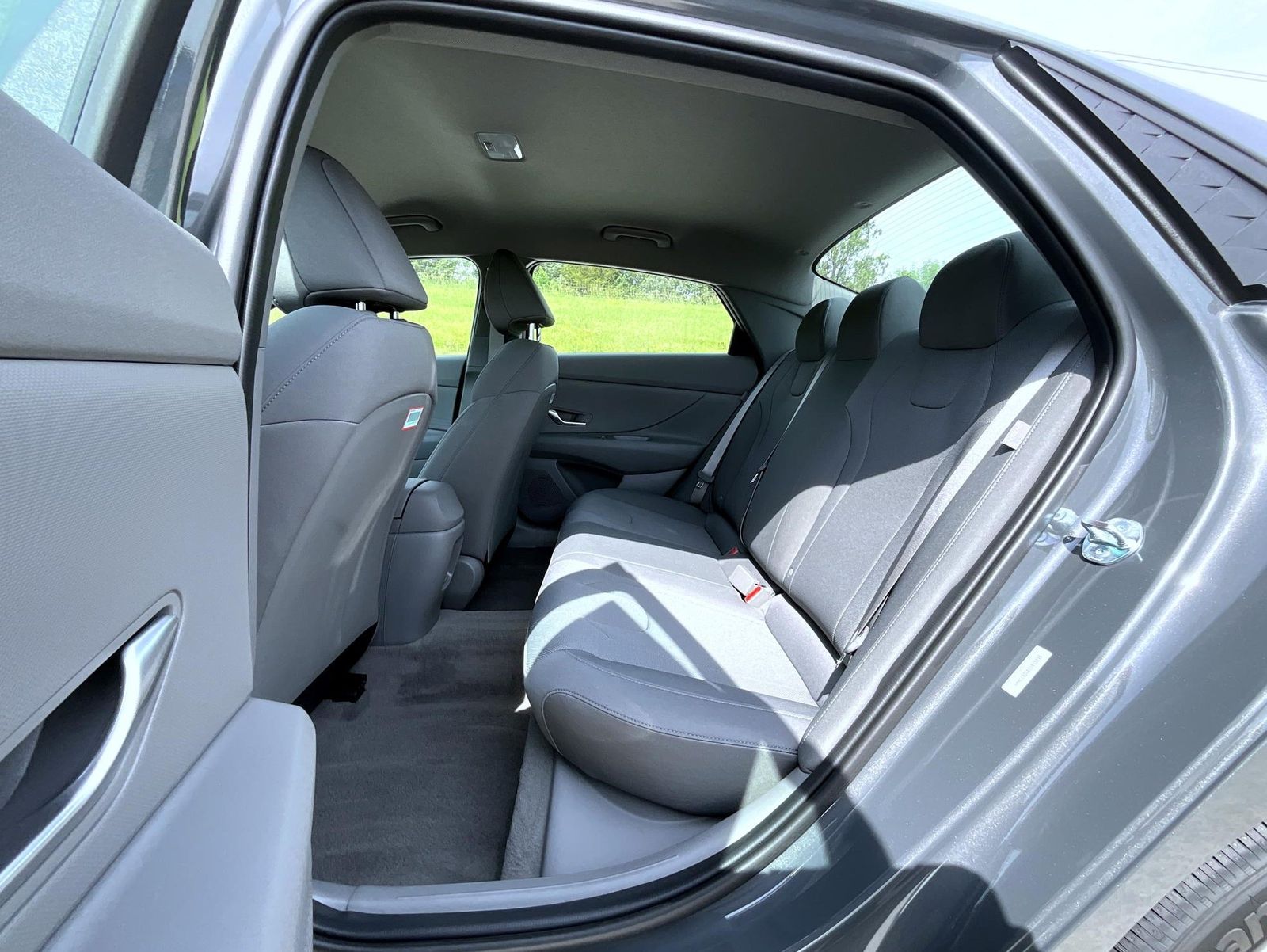 2025 Hyundai Elantra SE photo 11