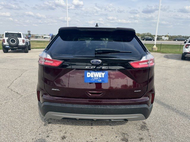 2022 Ford Edge SEL photo 6