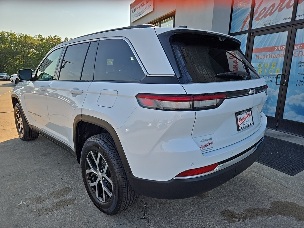 2025 Jeep Grand Cherokee Limited photo 4