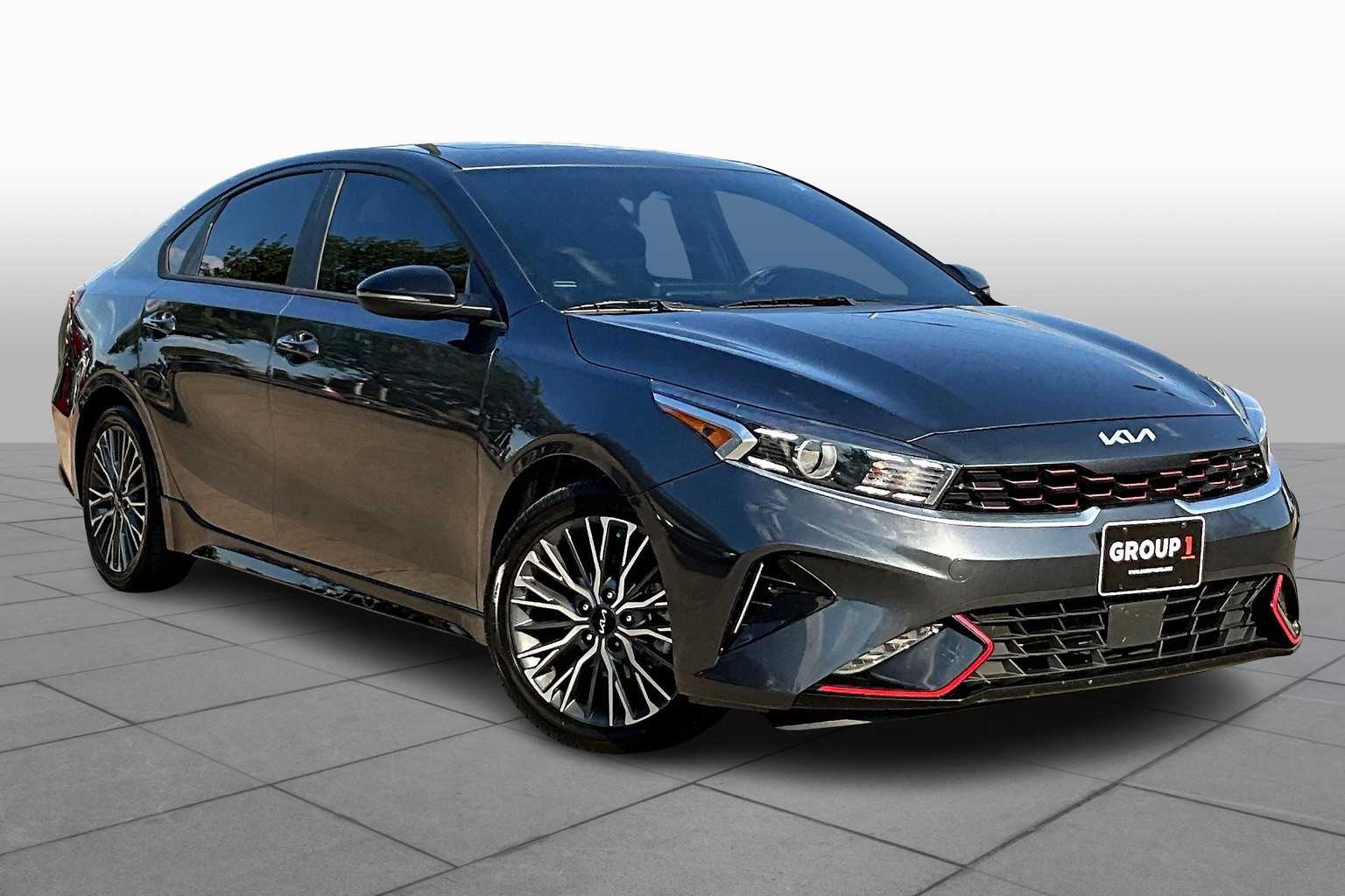 2023 Kia Forte GT-Line photo 2