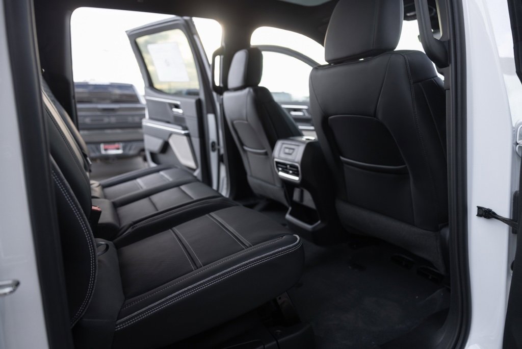 2025 Gmc Sierra EV Denali photo 26