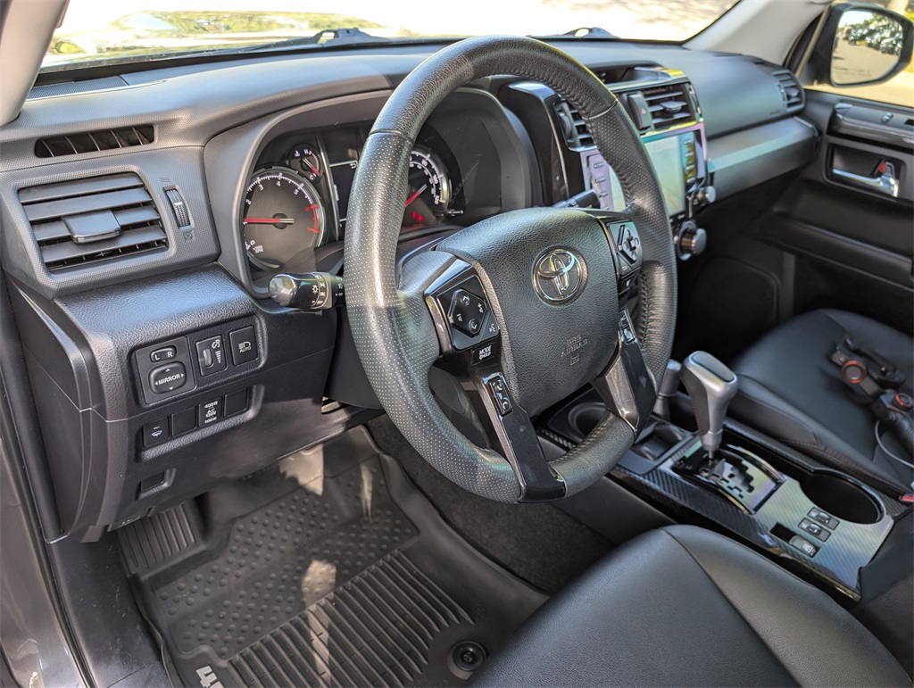 2020 Toyota 4Runner TRD Off-Road photo 10