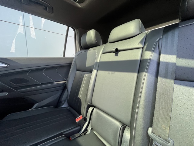 2024 Volkswagen Tiguan SE R-Line Black photo 50