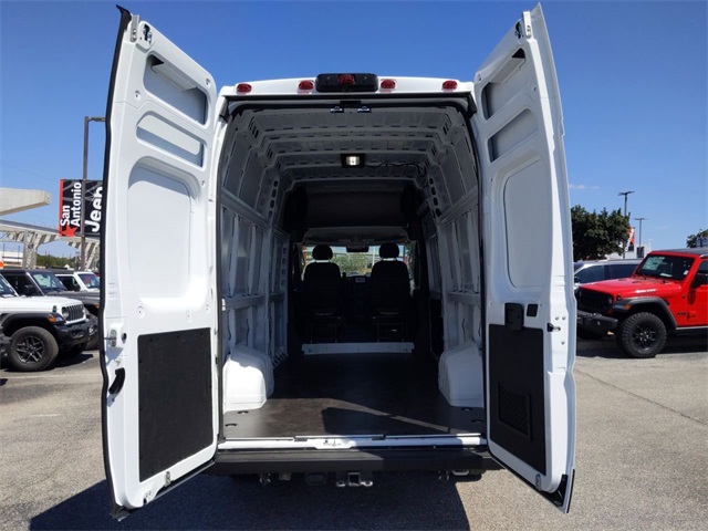2026 Ram ProMaster 3500 photo 18
