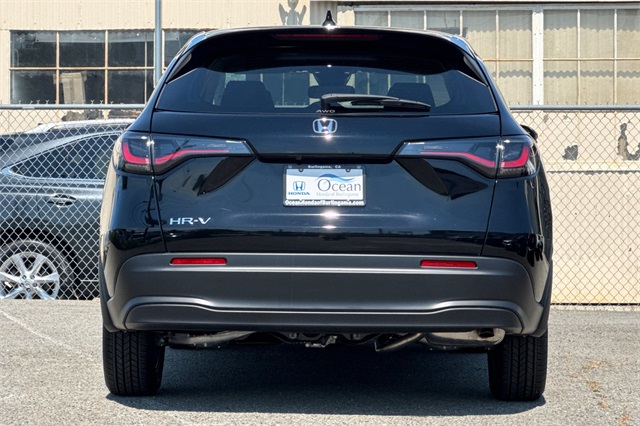 2026 Honda HR-V LX photo 3