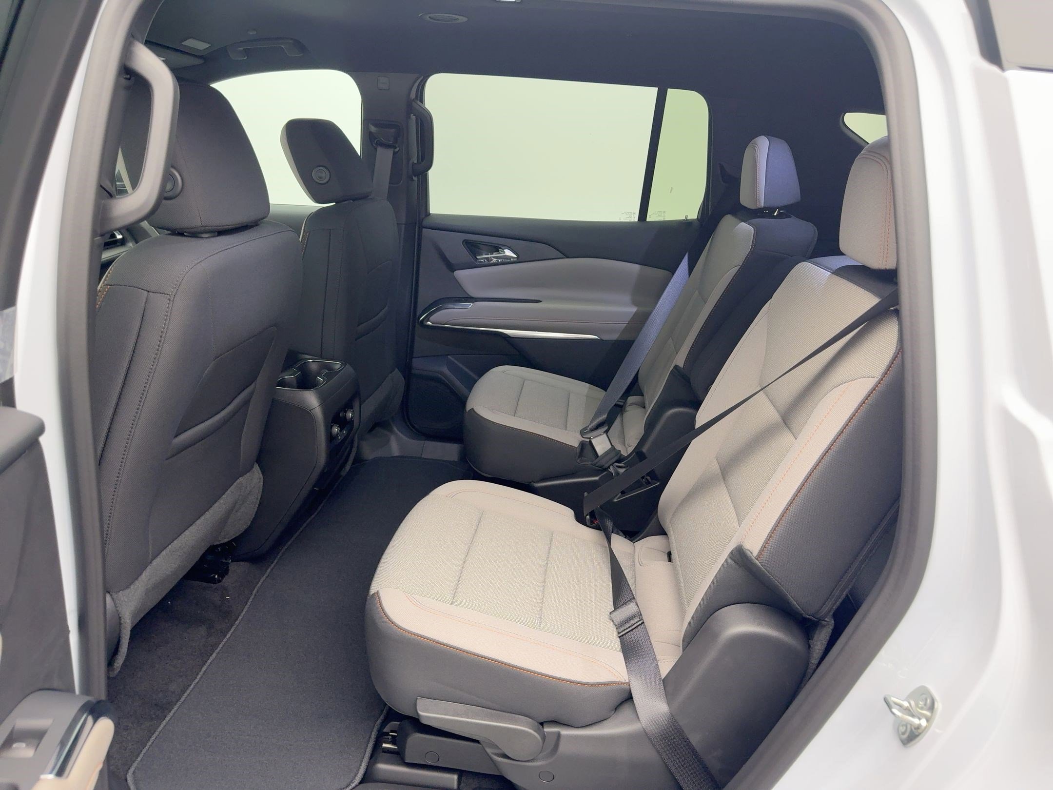2026 Chevrolet Traverse photo 14